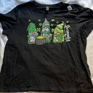 Black and Green Gnome Nurses St. Patrick’s Day T-Shirt (Women’s XXL)